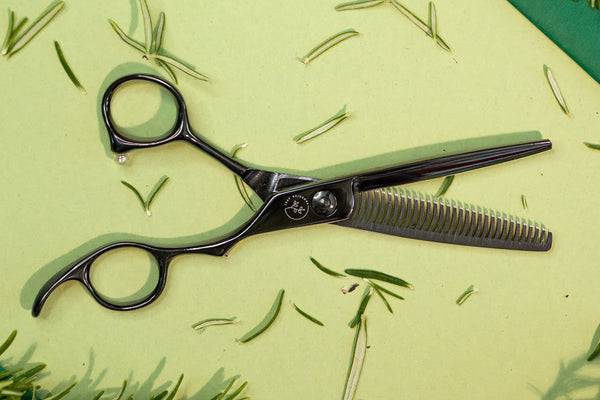 The Different Kinds of Hair Scissors and Their Applications