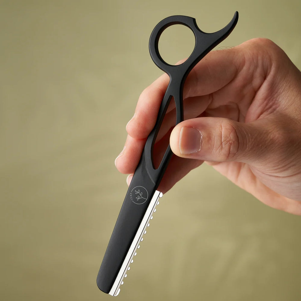 Three Razor Techniques You Need To Know Now – Leaf Scissors