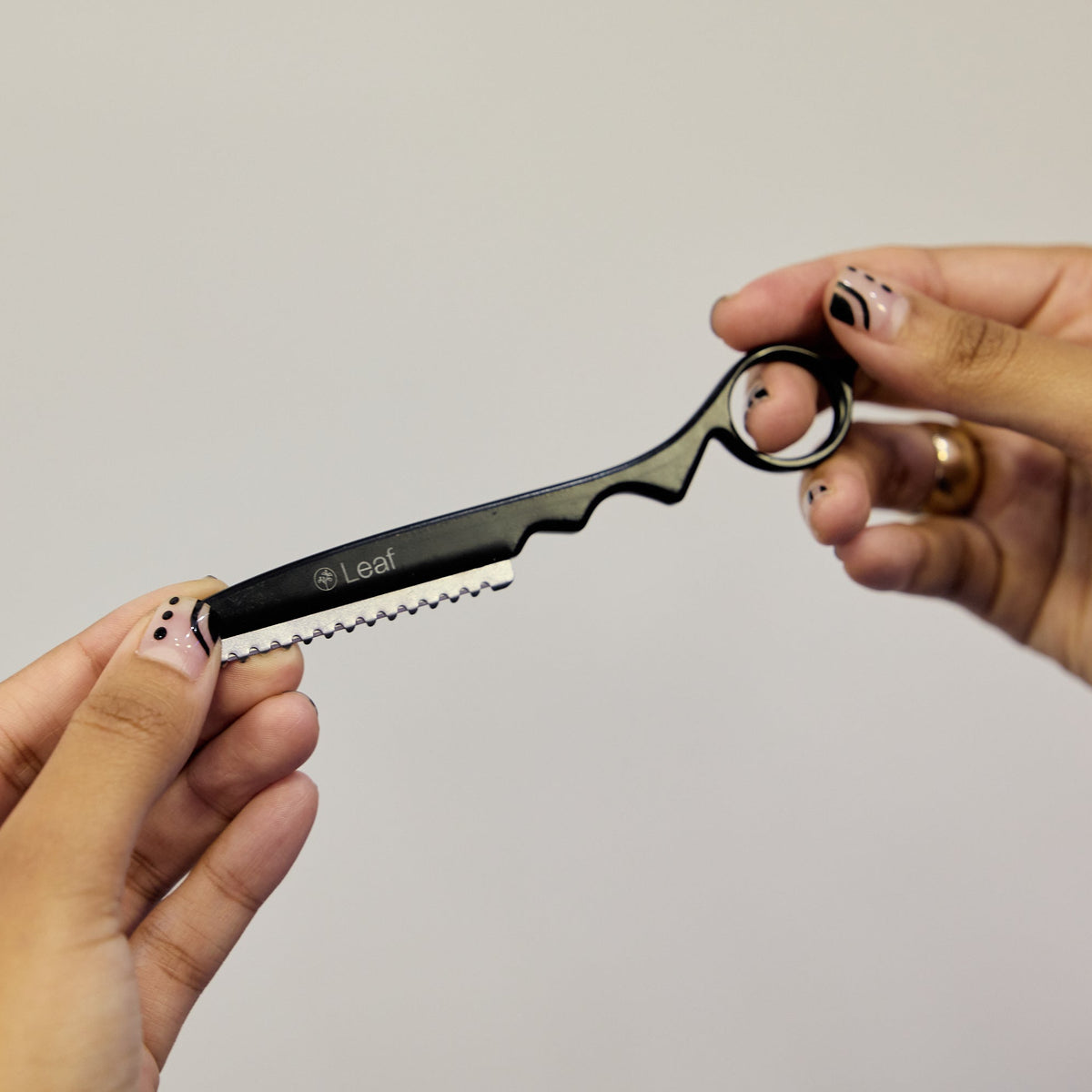 Leaf 'Black Edition' Razor